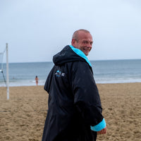 Saltie Elite Changing Robe - Black/Cyan