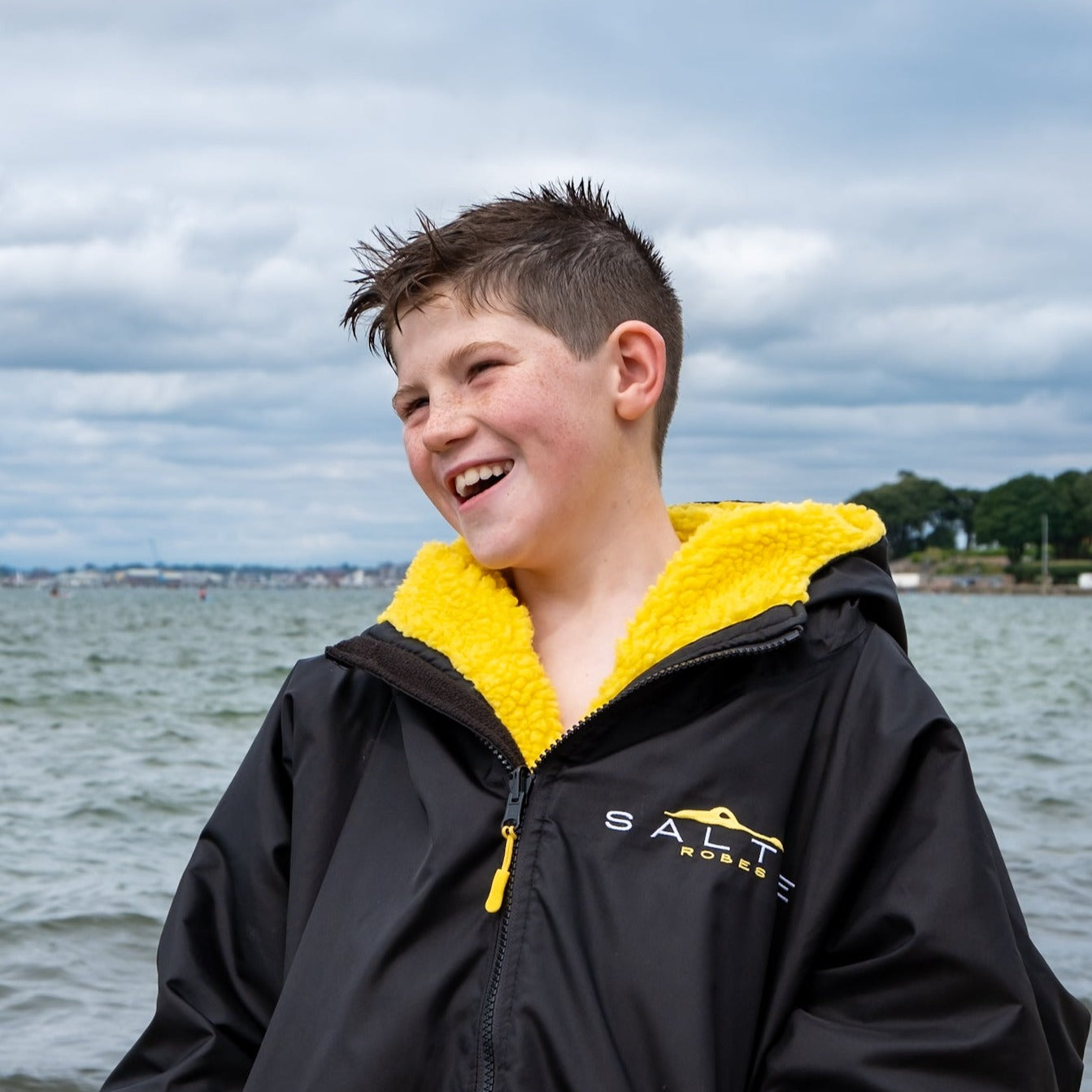 Saltie Junior Changing Robe - Black/Yellow