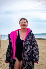 Saltie Elite Changing Robe - Storm Camo/Hot Pink
