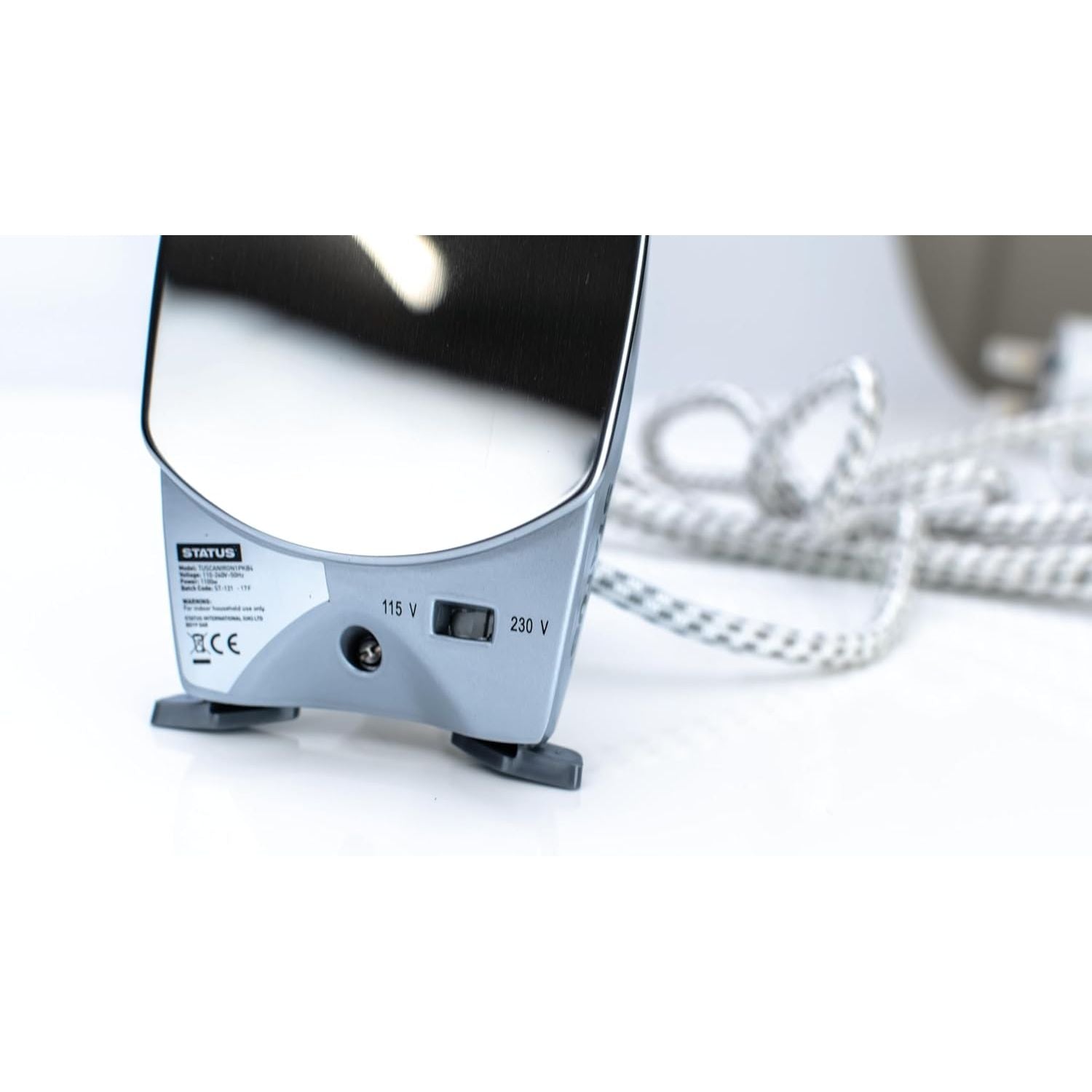 Travel Steam Iron 1000W Dual Voltage